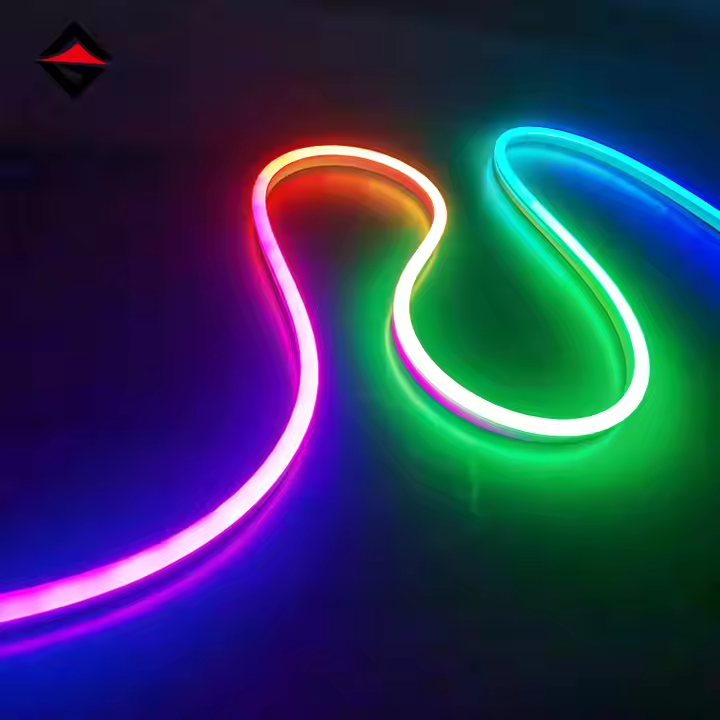 Rozdiel medzi svetlými prúžkami RGB a magickými svetelnými prúžkami